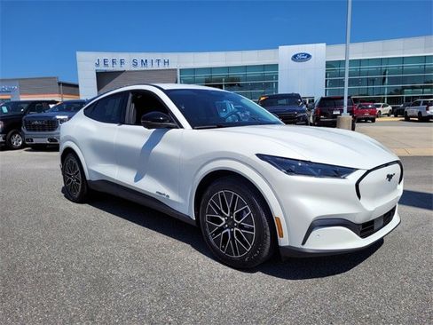 New 2025 Ford Mustang Mach-E Premium image 25