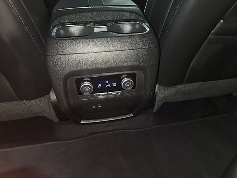 Used 2025 Buick Enclave Sport Touring image 20