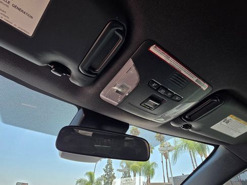 Used 2021 Toyota Corolla SE w/ Carpet Mat Package (TMS) FWD image 34