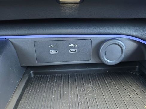 New 2026 Nissan Sentra SR FWD image 6
