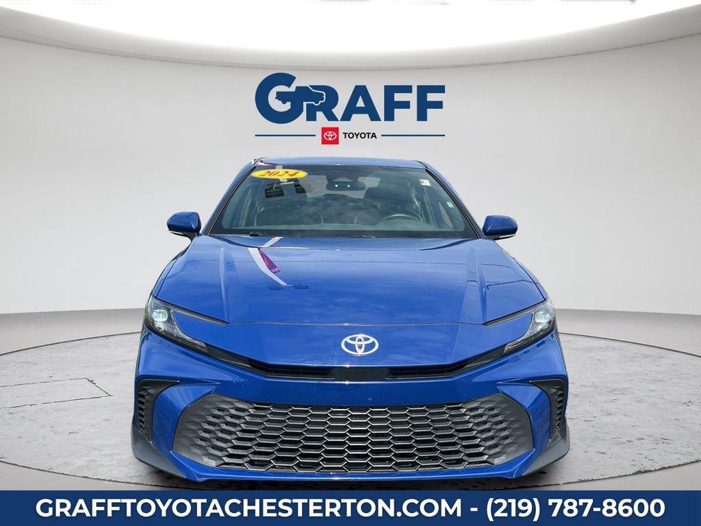 Used 2025 Toyota Camry SE FWD image 12