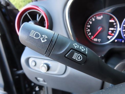 Used 2022 Chevrolet Blazer RS w/ Enhanced Convenience Package image 25