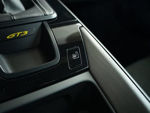 Certified 2022 Porsche 911 GT3 RWD image 26