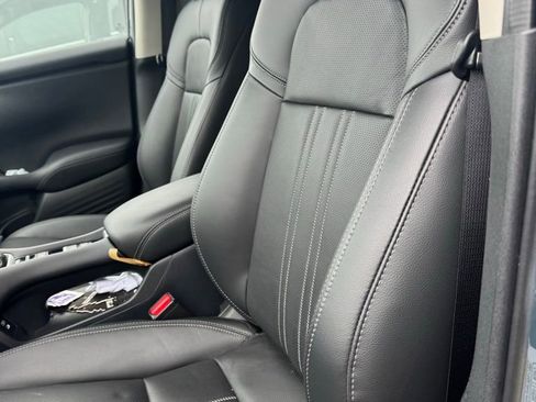 Used 2024 Honda HR-V EX-L image 11