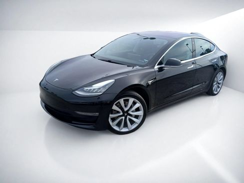 Used 2018 Tesla Model 3 Long Range RWD image 1