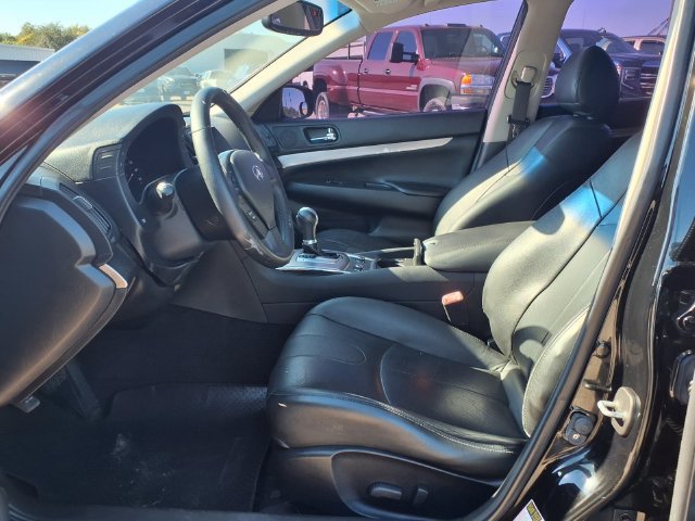 Used 2015 INFINITI Q40 w/ Moonroof Package RWD image 25