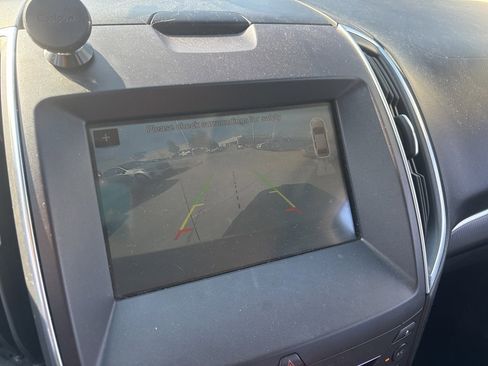 Used 2016 Ford Edge Titanium image 20