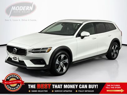 Used 2023 Volvo V60 B5 Cross Country Plus