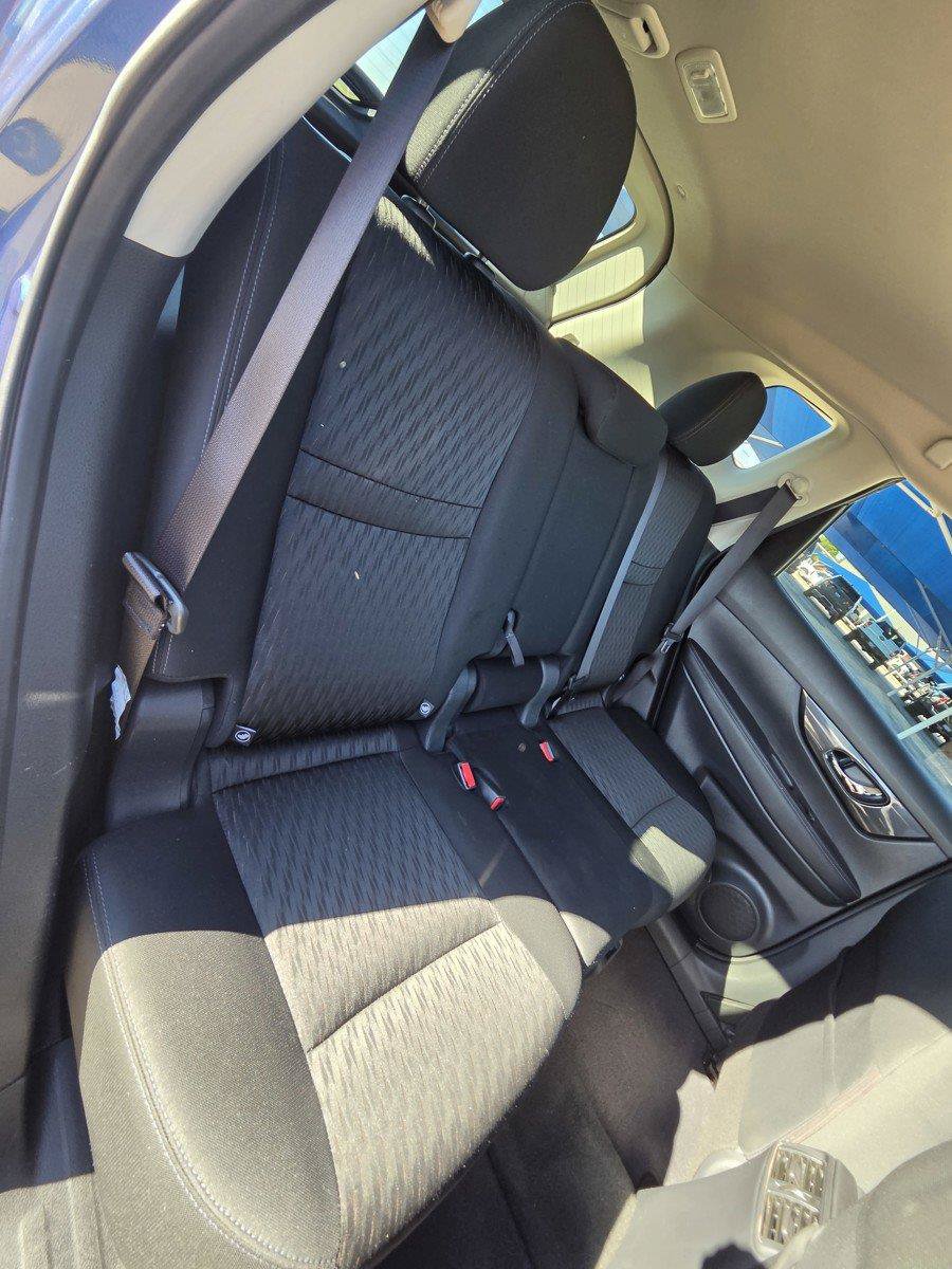 Used 2018 Nissan Rogue SV FWD image 29