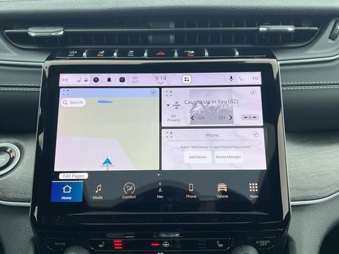 Used 2024 Jeep Grand Cherokee Limited w/ Black Appearance Package image 23