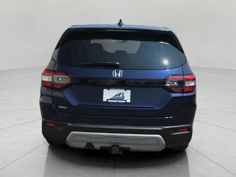 Used 2025 Honda Pilot EX-L image 8