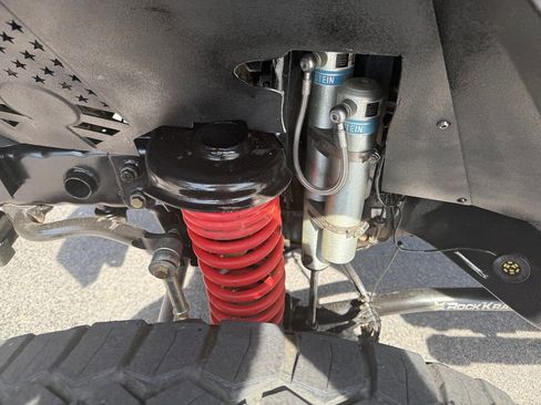 Used 2018 Jeep Wrangler Unlimited Sport w/ Connectivity Group AWD/4WD image 13