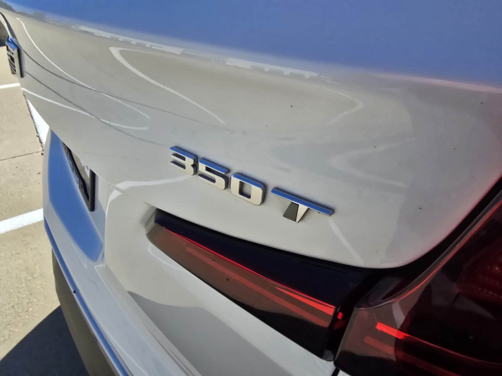 Used 2022 Cadillac XT4 Premium Luxury w/ Enhanced Visibility Package AWD/4WD image 12