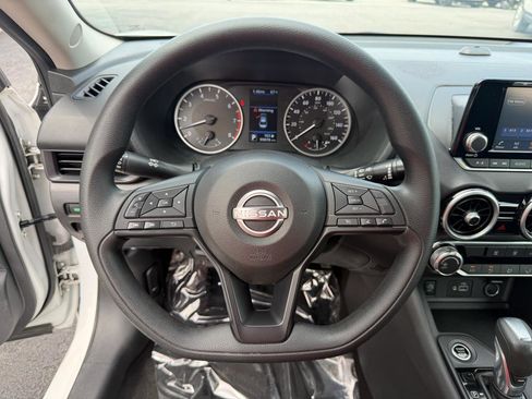 Used 2024 Nissan Sentra S FWD image 24