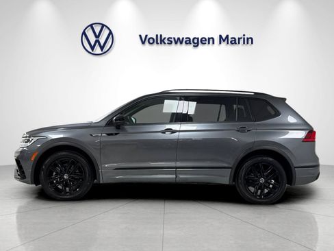 Used 2022 Volkswagen Tiguan SE R-Line FWD image 2