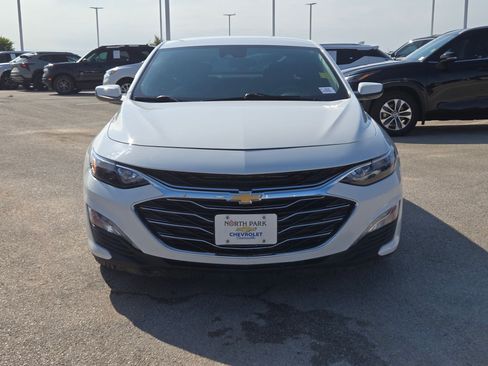 Used 2023 Chevrolet Malibu LT FWD image 9