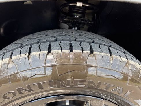 New 2026 Volkswagen Atlas Peak Edition image 7