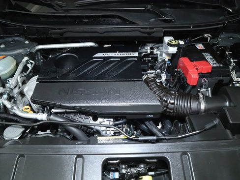 Certified 2025 Nissan Rogue SV image 34