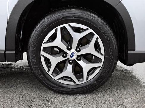 Used 2021 Subaru Forester Premium image 41