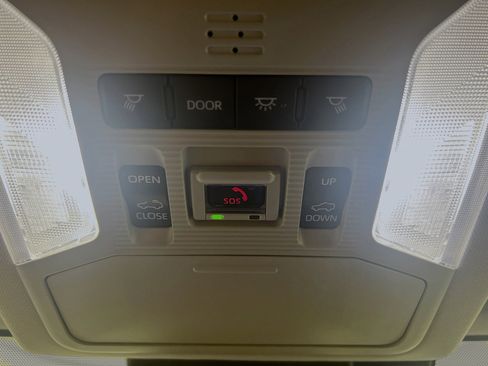 Used 2024 Toyota RAV4 Limited image 21