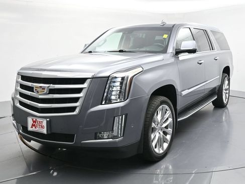 Used 2019 Cadillac Escalade ESV Luxury AWD/4WD image 3