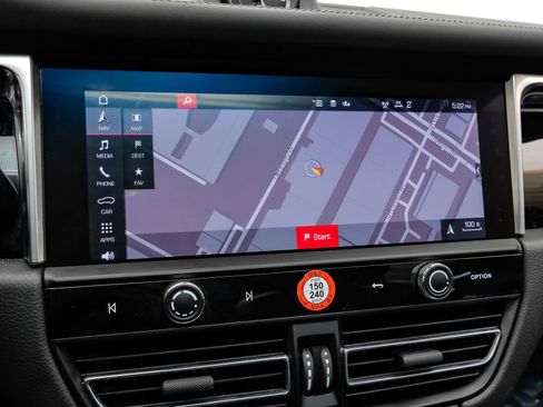 Used 2023 Porsche Macan Turbo image 25