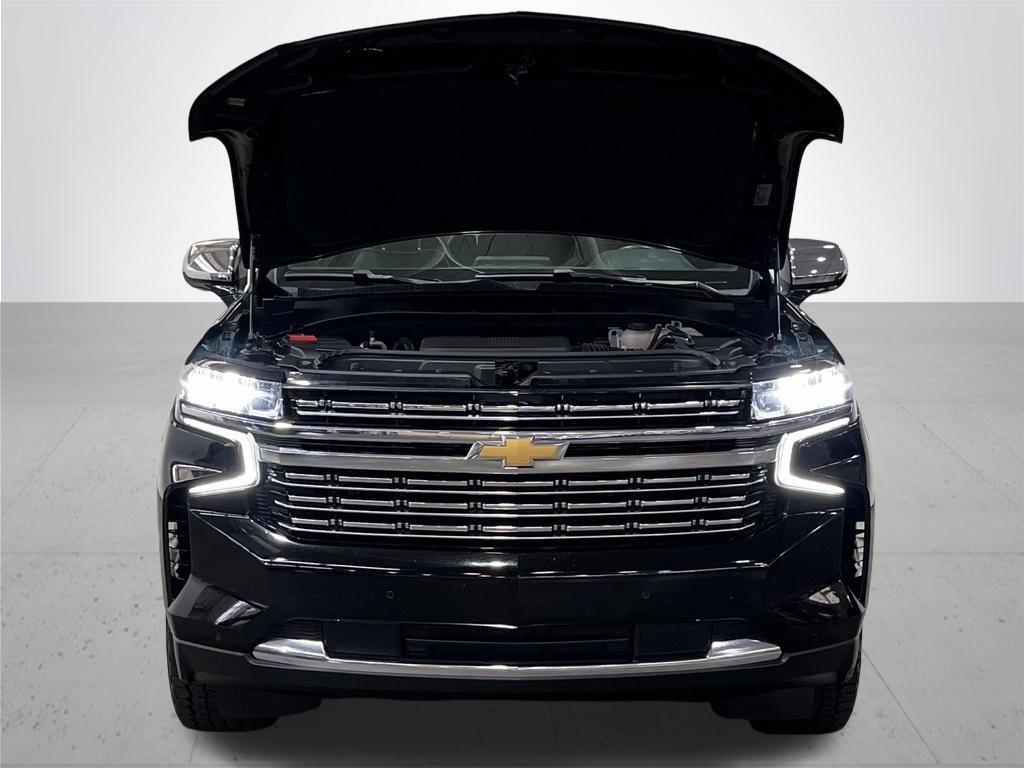 Used 2023 Chevrolet Suburban Premier AWD/4WD image 5