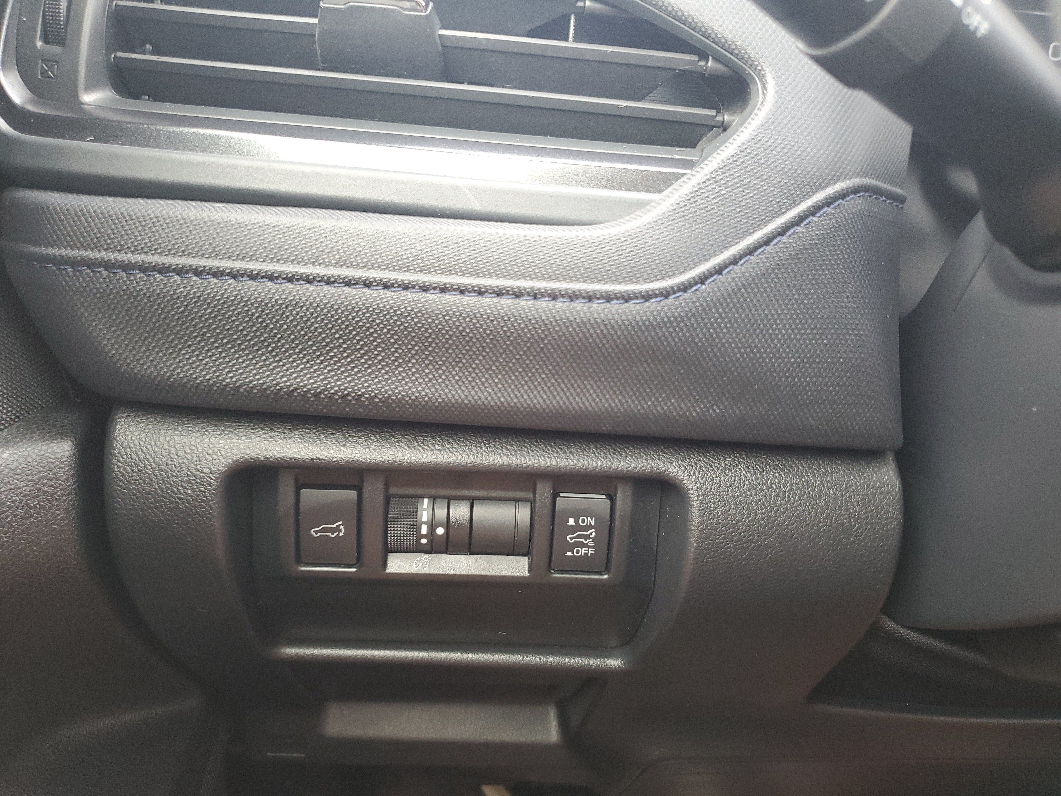 Certified 2025 Subaru Forester Premium AWD/4WD image 21