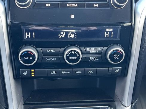Certified 2022 Subaru Ascent Limited w/ Technology Package image 16
