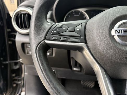 Used 2020 Nissan Versa S FWD image 15