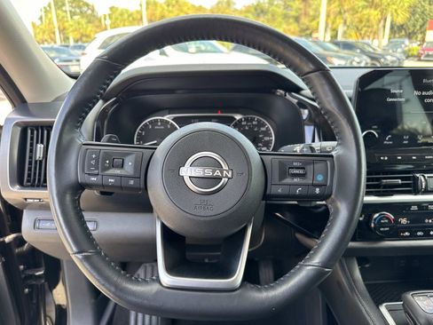 Used 2022 Nissan Pathfinder SL image 28