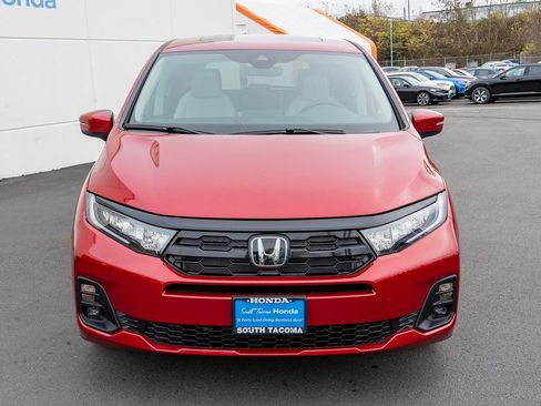 New 2026 Honda Odyssey Touring image 3