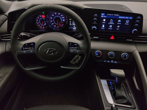 Used 2022 Hyundai Elantra SE w/ Cargo Package image 22