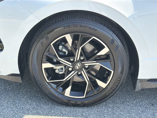 Certified 2025 Hyundai Sonata SEL AWD/4WD image 39