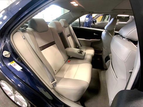 Used 2014 Toyota Camry XLE w/ Leather Package image 21