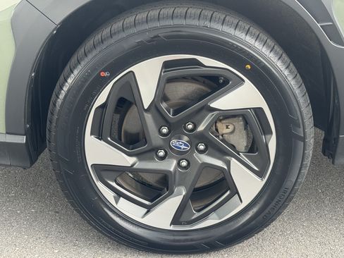Certified 2024 Subaru Crosstrek 2.5i Limited w/ Crosstrek Mirror Package AWD/4WD image 11