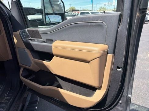 Used 2025 Ford F350 Lariat w/ Black Appearance Package AWD/4WD image 36