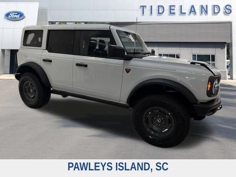 New 2025 Ford Bronco Badlands w/ Sasquatch Package AWD/4WD image 1