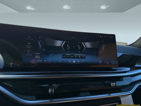 Used 2026 BMW X5 sDrive40i image 27