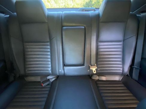 Used 2009 Dodge Challenger R/T RWD image 17
