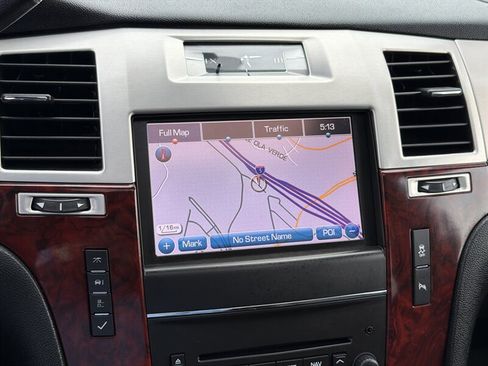 Used 2014 Cadillac Escalade Luxury RWD image 21