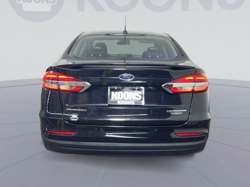 Used 2020 Ford Fusion Energi Titanium FWD image 10