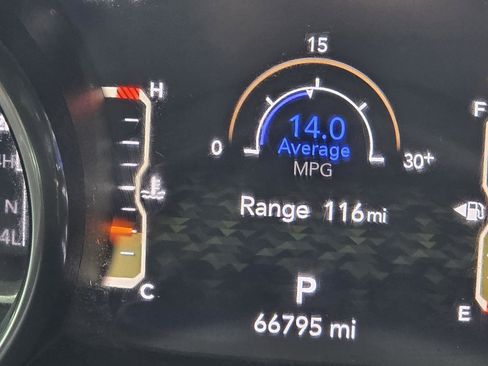 Used 2018 Jeep Wrangler Unlimited Sahara w/ Dual Top Group AWD/4WD image 21