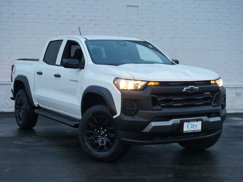 New 2026 Chevrolet Colorado Trail Boss AWD/4WD image 2