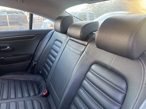 Used 2017 Volkswagen CC Sport image 16