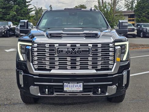 New 2026 GMC Sierra 3500 Denali w/ Denali Reserve Package AWD/4WD image 8