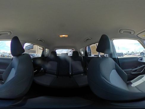 Used 2025 Kia Soul LX w/ LX Technology Package FWD image 40