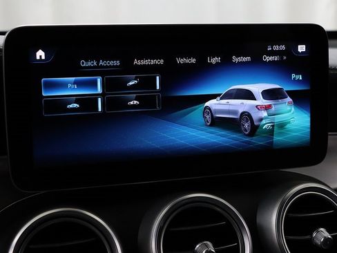 Certified 2022 Mercedes-Benz GLC 43 AMG 4MATIC image 18