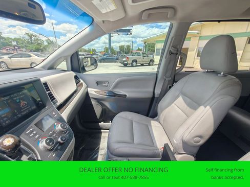 Used 2016 Toyota Sienna XLE w/ XLE Navigation Package image 10