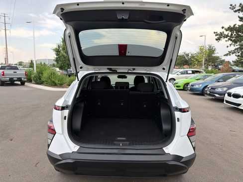 Used 2025 Hyundai Kona SEL FWD image 17